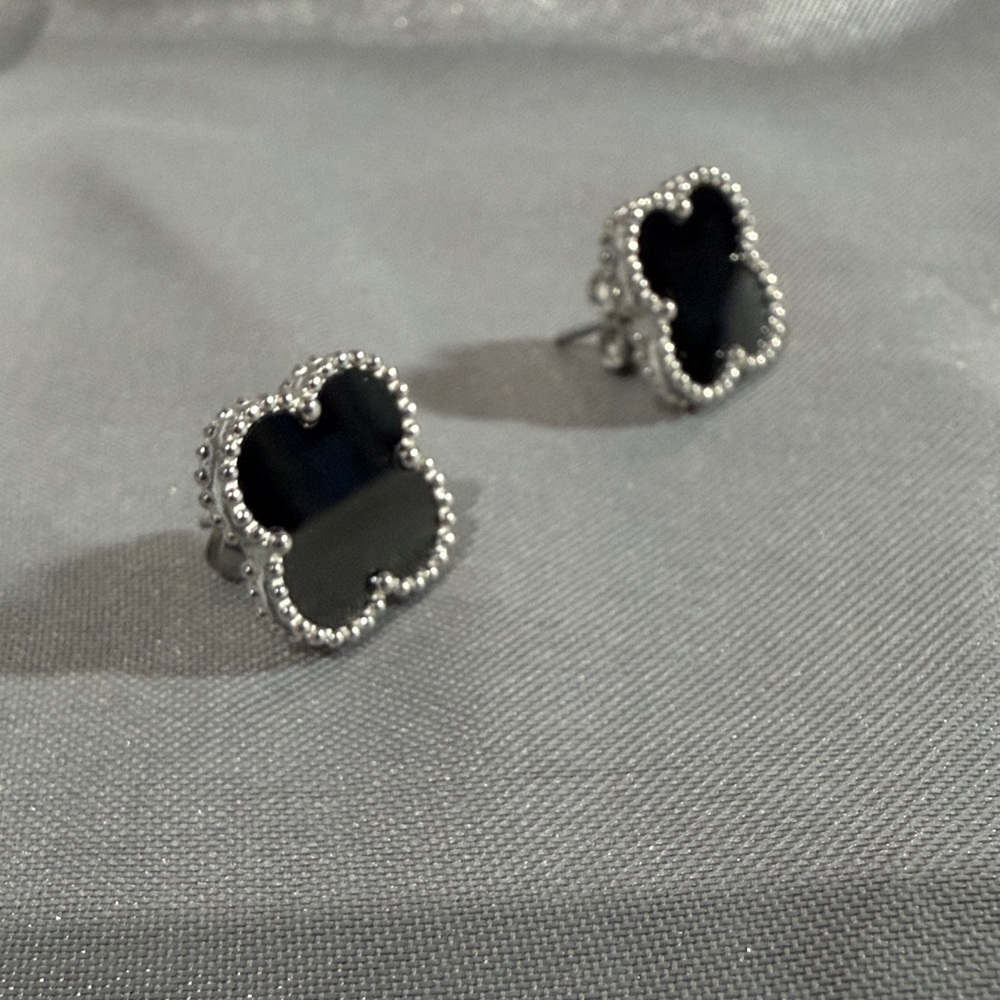 Chic Black Clover Stud Earrings - image 4